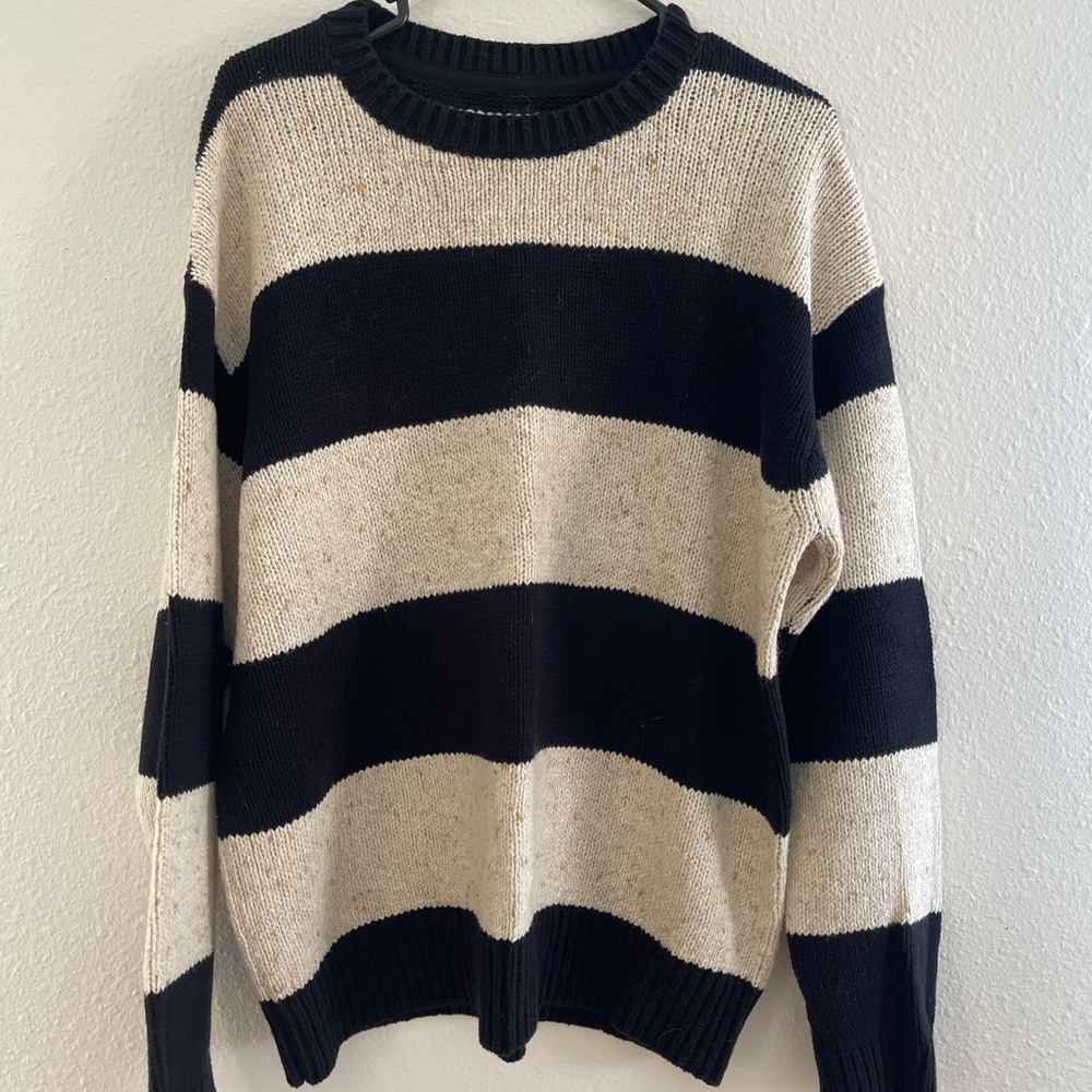 Urban Outfitters Sweater - Black/White - Great sweater!! Mens Med